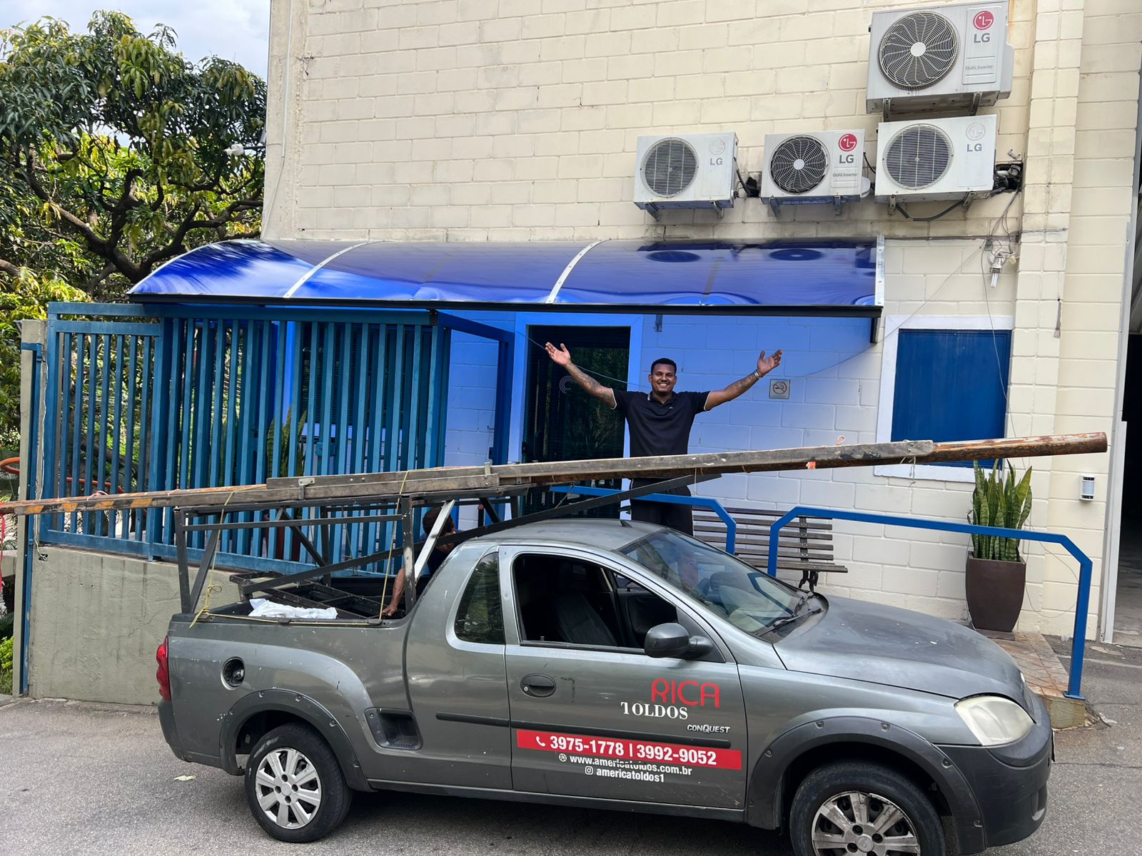 Toldo fixo policarbonato alveolar